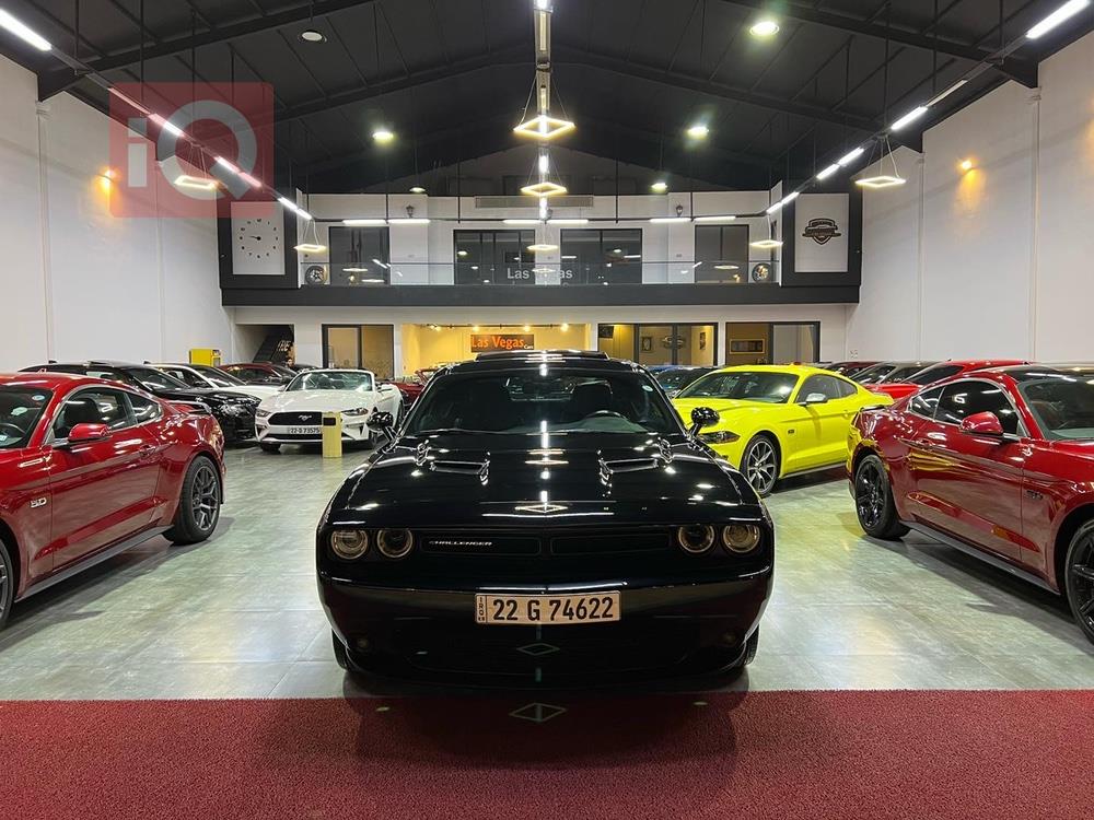 Dodge Challenger